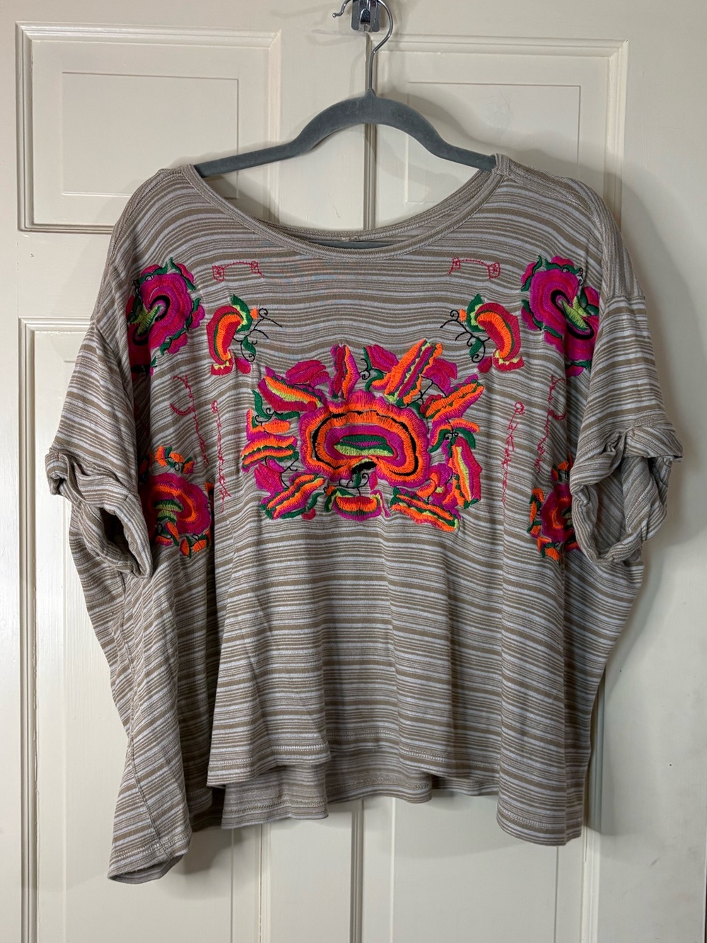 Free People Catalunya Embroidered Top Size Small  Mushroom Combo Oversized